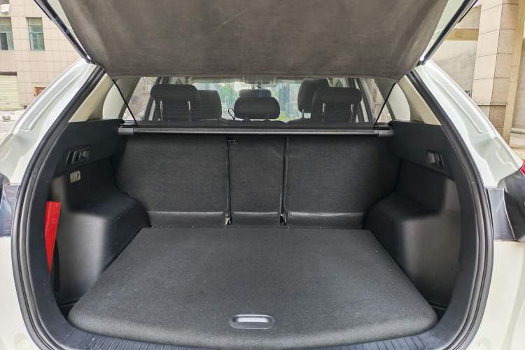 Used Mazda CX-5 2015 2.0L Automatic Two-Wheel Drive Urban Version Trunk