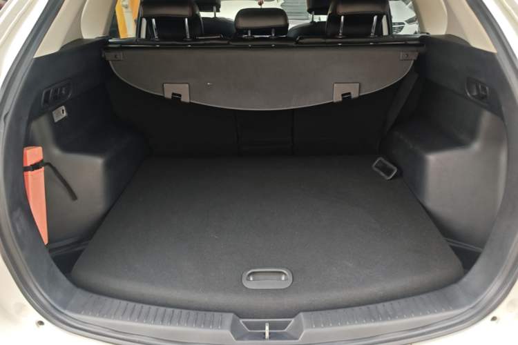 Used Mazda CX-5 2015 2.0L Automatic Two-Wheel Drive Urban Version Trunk
