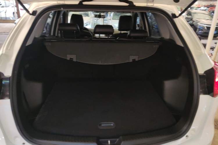 Used Mazda CX-5 2015 2.0L Automatic Two-Wheel Drive Urban Version Trunk