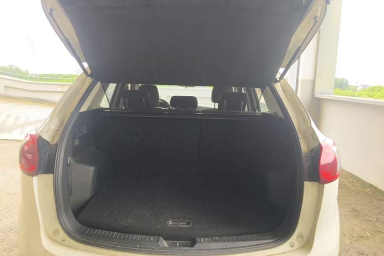 Used Mazda CX-5 2015 2.0L Automatic Two-Wheel Drive Urban Version Trunk