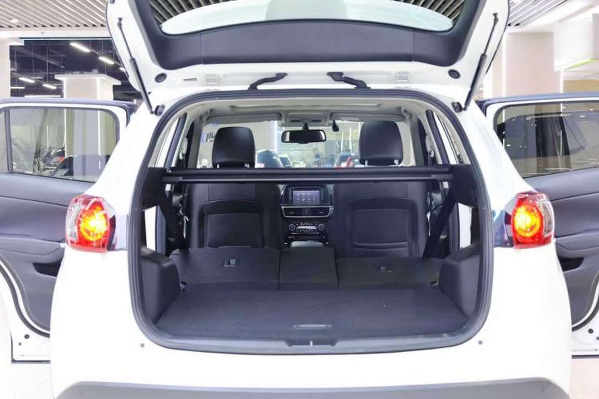 Used Mazda CX-5 2015 2.5L Automatic 4x4 Prestige Edition Trunk