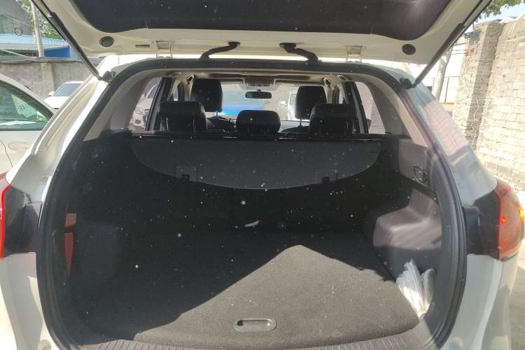 Used Mazda CX-5 2015 2.0L Automatic 2WD Comfort Edition Trunk