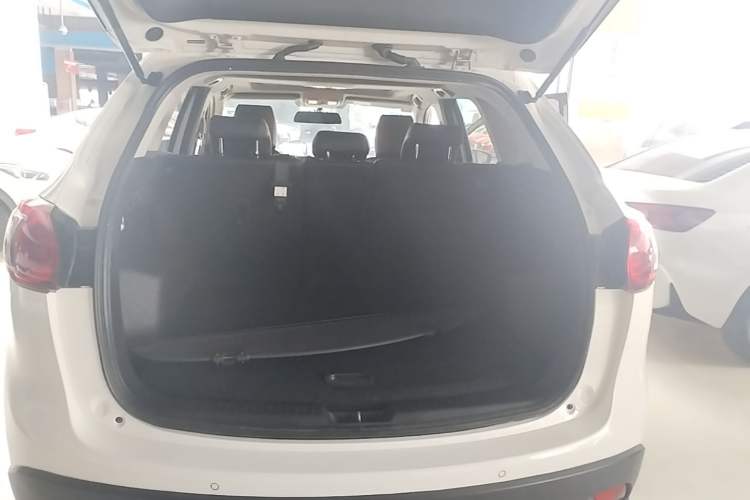 Used Mazda CX-5 2015 2.0L Automatic Two-Wheel Drive Urban Version Trunk