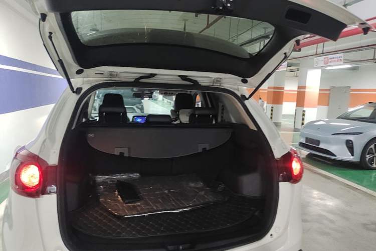 Used Mazda CX-5 2015 2.5L Automatic 4x4 Prestige Edition Trunk