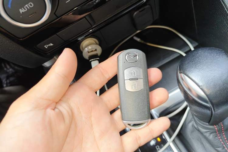 Used Mazda CX-5 2015 2.0L Automatic Two-Wheel Drive Urban Version Vehicle Key