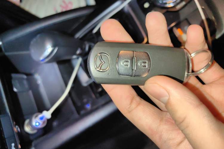Used Mazda CX-5 2015 2.0L Automatic Two-Wheel Drive Urban Version Vehicle Key