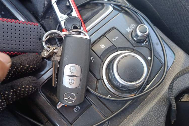 Used Mazda CX-5 2015 2.0L Automatic Two-Wheel Drive Urban Version Vehicle Key