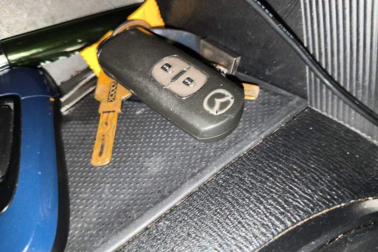 Used Mazda CX-5 2015 2.0L Manual Two-Wheel Drive Comfort Version Vehicle Key