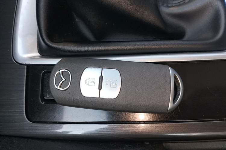 Used Mazda CX-5 2015 2.0L Automatic Two-Wheel Drive Urban Version Vehicle Key