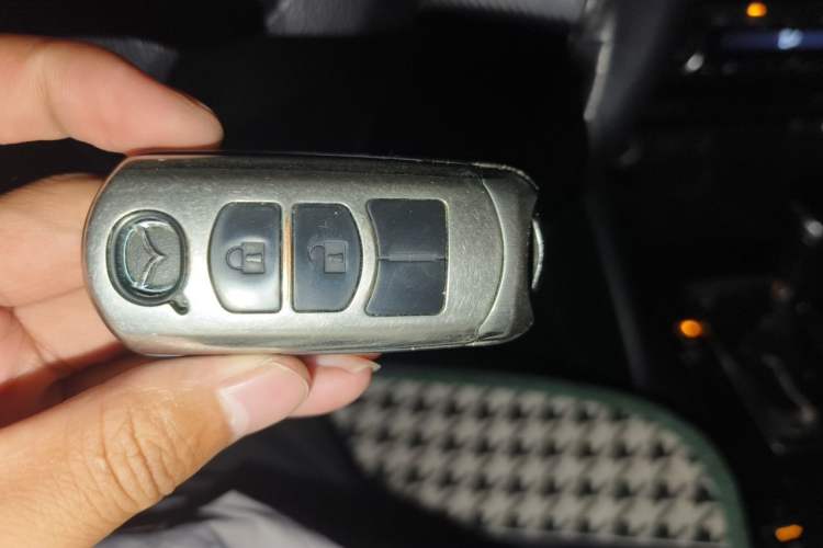 Used Mazda CX-5 2015 2.0L Automatic Two-Wheel Drive Urban Version Vehicle Key