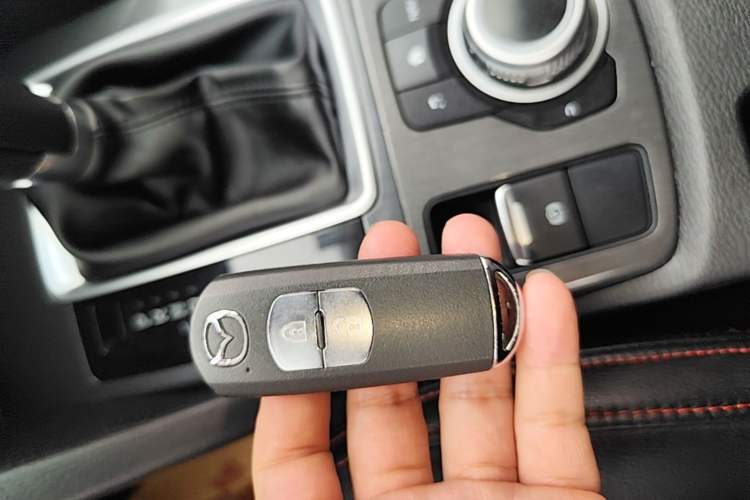 Used Mazda CX-5 2015 2.0L Automatic Two-Wheel Drive Urban Version Vehicle Key