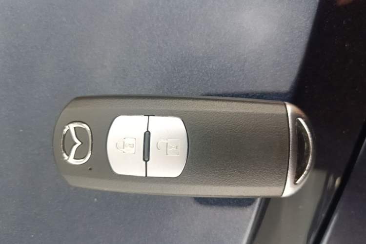Used Mazda CX-5 2015 2.0L Automatic Two-Wheel Drive Urban Version Vehicle Key