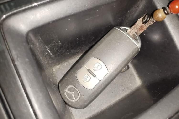 Used Mazda CX-5 2015 2.0L Automatic Two-Wheel Drive Urban Version Vehicle Key
