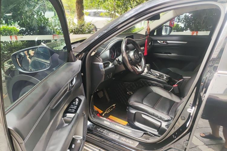 Used Mazda CX-5 2017 2.0L Automatic 2WD ZhiShang Trim China VI Standard Driver Seat
