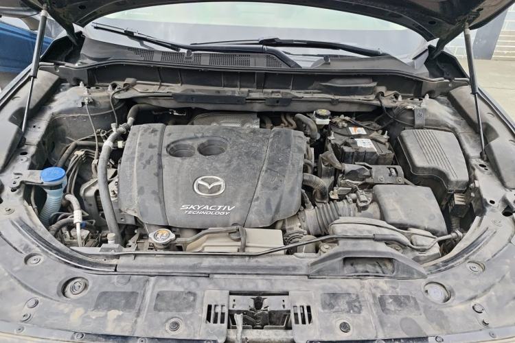 Used Mazda CX-5 2017 2.5L Automatic 2WD ZhiZun Version China VI Standard Engine Bay