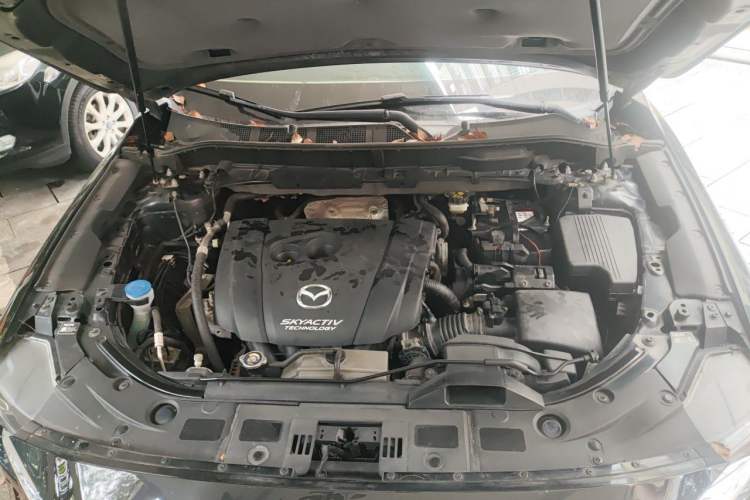 Used Mazda CX-5 2017 2.0L Automatic 2WD ZhiShang Trim China VI Standard Engine Bay