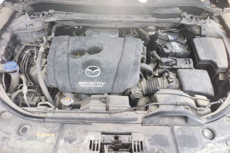 Used Mazda CX-5 2017 2.5L Automatic 4x4 ZhiZun Version China V Standard Engine Bay