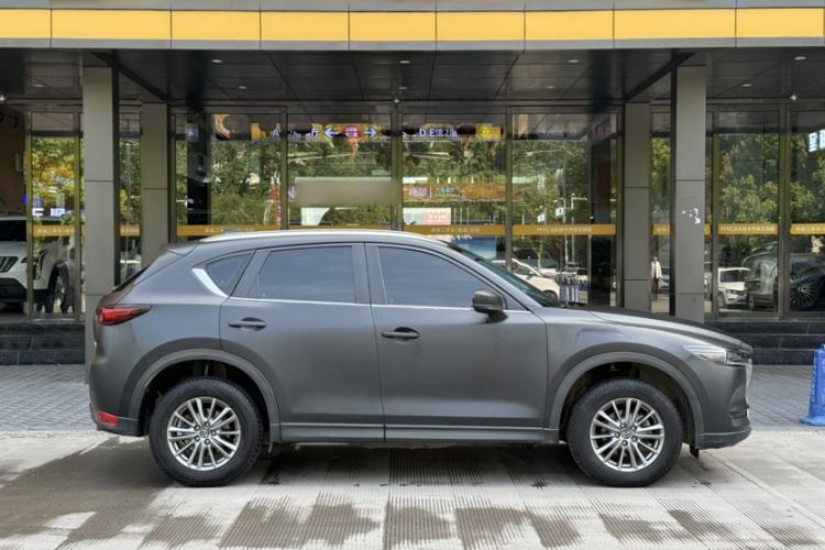 Used Mazda CX-5 2017 2.0L Automatic 2WD ZhiShang Trim China V Standard Exterior 1