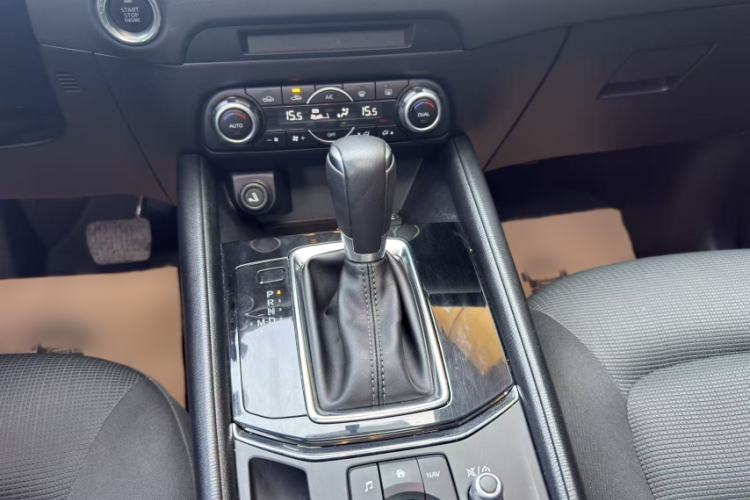 Used Mazda CX-5 2017 2.0L Automatic 2WD ZhiShang Trim China V Standard Gear Lever