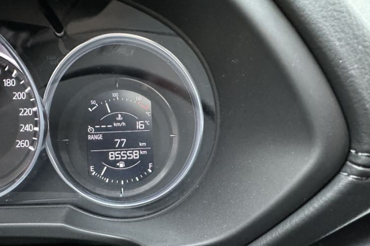 Used Mazda CX-5 2017 2.0L Automatic 2WD ZhiShang Trim China V Standard Odometer Close Up