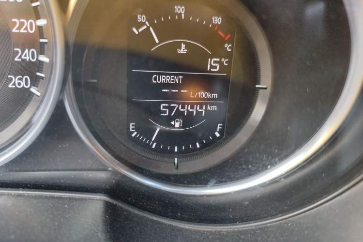 Used Mazda CX-5 2017 2.0L Automatic 2WD Smart Enjoyment Version China V Standard Odometer Close Up
