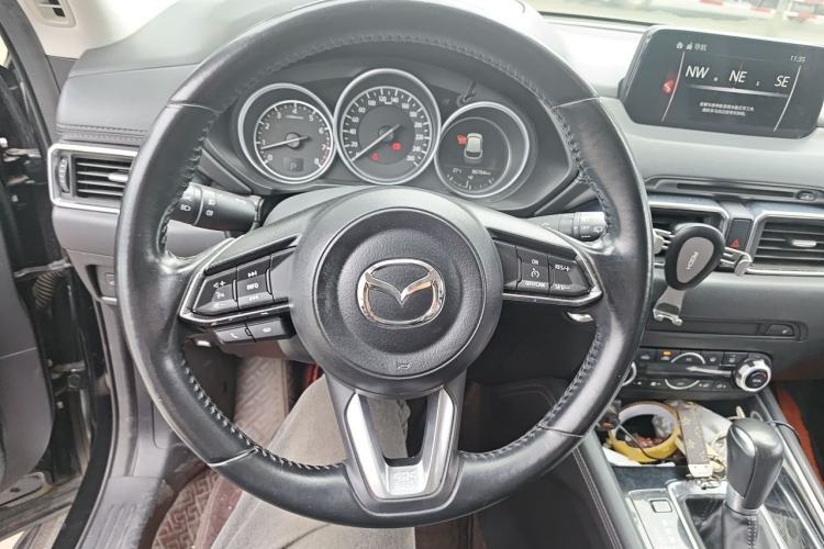 Used Mazda CX-5 2017 2.5L Automatic 2WD ZhiZun Version China VI Standard Steering Wheel