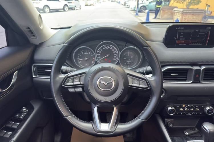 Used Mazda CX-5 2017 2.0L Automatic 2WD ZhiShang Trim China V Standard Steering Wheel