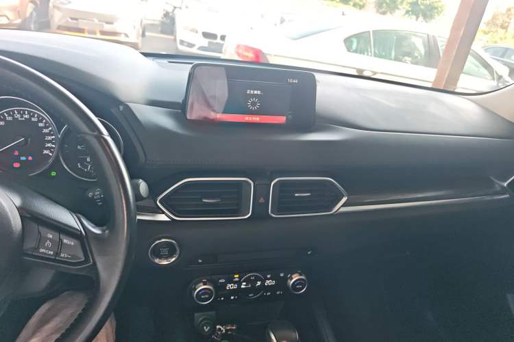 Used Mazda CX-5 2017 2.0L Automatic 2WD Smart Enjoyment Version China VI Standard Audio And AC Panel