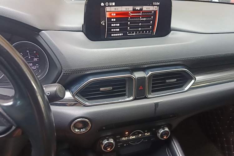 Used Mazda CX-5 2017 2.0L Automatic 2WD Smart Enjoyment Version China V Standard Audio And AC Panel