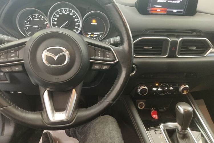 Used Mazda CX-5 2017 2.5L Automatic 4x4 Flagship Version China V Standard Center Console