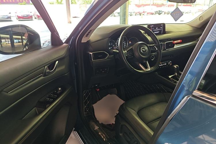 Used Mazda CX-5 2017 2.5L Automatic 4x4 ZhiZun Version China V Standard Driver Seat