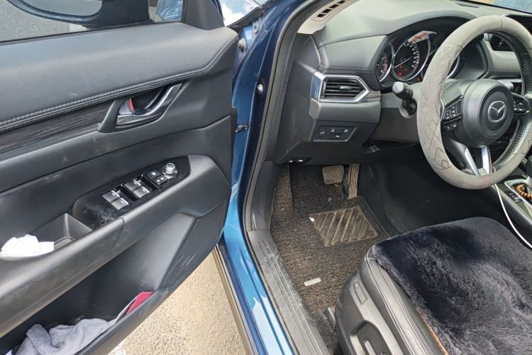 Used Mazda CX-5 2017 2.0L Automatic 2WD Smart Enjoyment Version China VI Standard Driver Seat