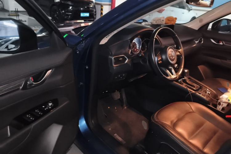 Used Mazda CX-5 2017 2.0L Automatic 2WD Smart Enjoyment Version China VI Standard Driver Seat