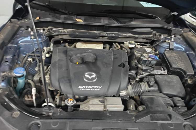 Used Mazda CX-5 2017 2.0L Automatic 2WD ZhiShang Trim China VI Standard Engine Bay