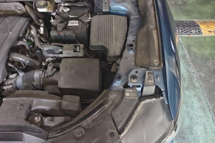 Used Mazda CX-5 2017 2.5L Automatic 4x4 ZhiZun Version China V Standard Engine Bay Left