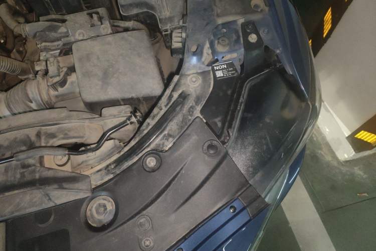 Used Mazda CX-5 2017 2.0L Automatic 2WD ZhiShang Trim China VI Standard Engine Bay Left