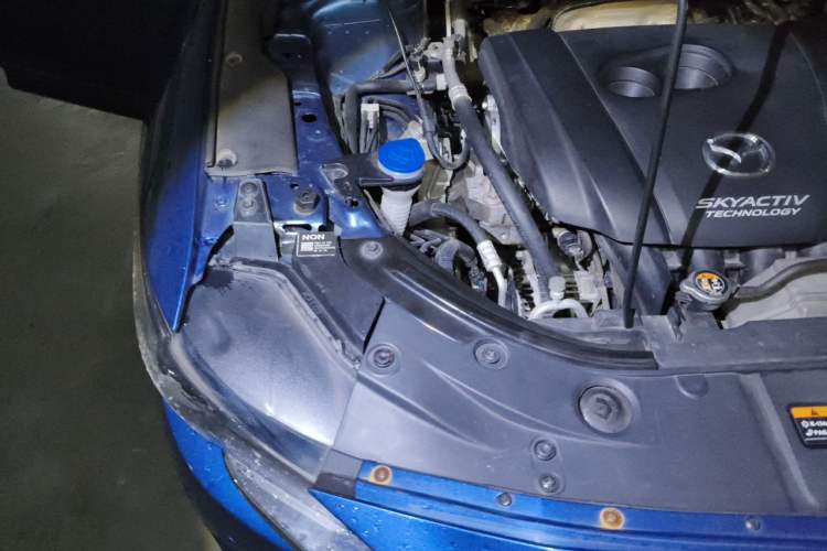 Used Mazda CX-5 2017 2.0L Automatic 2WD ZhiShang Trim China V Standard Engine Bay Right