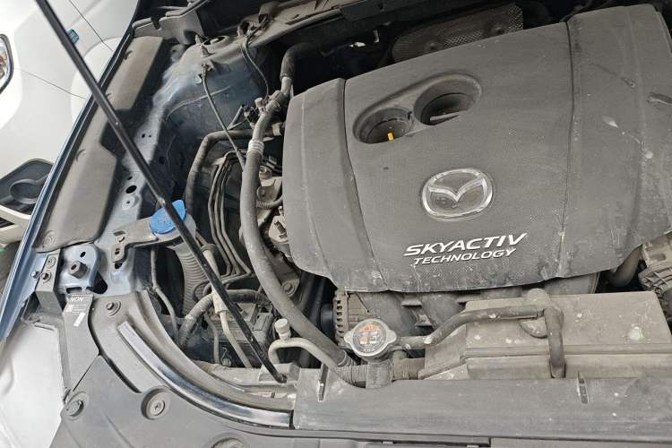 Used Mazda CX-5 2017 2.0L Automatic 2WD Comfort Version China V Standard Engine Bay Right