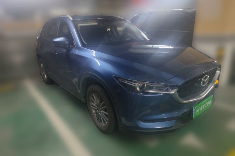 Used Mazda CX-5 2017 2.0L Automatic 2WD ZhiShang Trim China VI Standard Front Right 45 Deg