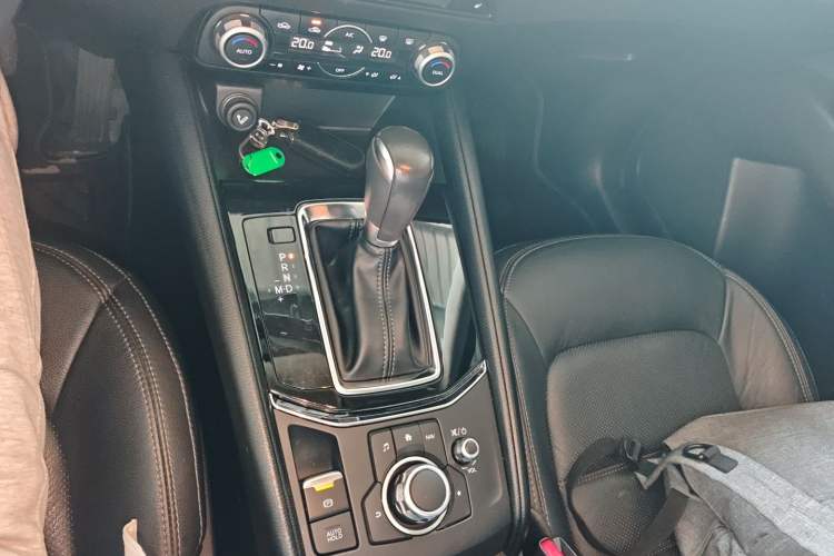 Used Mazda CX-5 2017 2.0L Automatic 2WD Smart Enjoyment Version China VI Standard Gear Lever