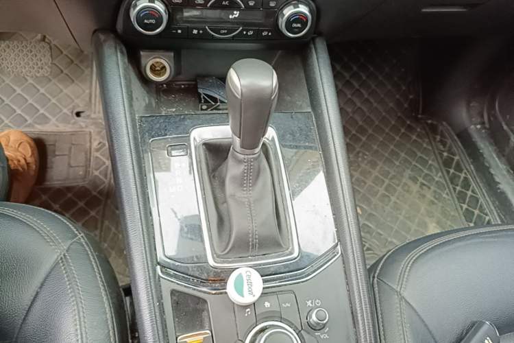 Used Mazda CX-5 2017 2.0L Automatic 2WD Smart Enjoyment Version China VI Standard Gear Lever