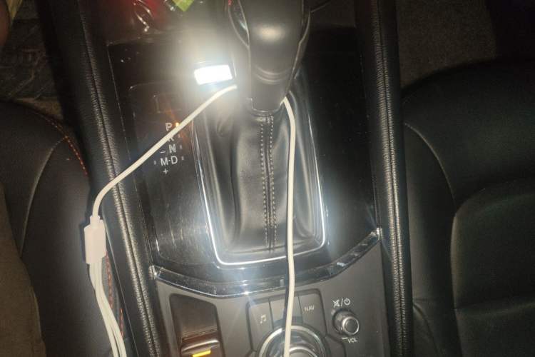 Used Mazda CX-5 2017 2.0L Automatic 2WD ZhiShang Trim China VI Standard Gear Lever