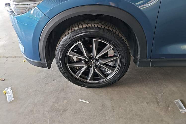 Used Mazda CX-5 2017 2.5L Automatic 4x4 ZhiZun Version China V Standard Left Front Wheel Hub