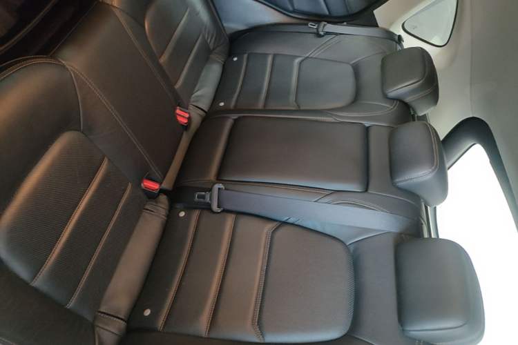 Used Mazda CX-5 2017 2.0L Automatic 2WD Smart Enjoyment Version China V Standard Left Rear Seat