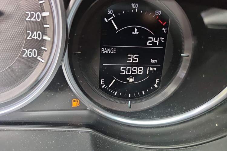 Used Mazda CX-5 2017 2.0L Automatic 2WD Smart Enjoyment Version China VI Standard Odometer Close Up