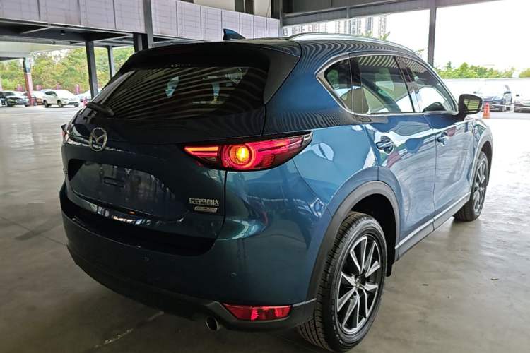Used Mazda CX-5 2017 2.5L Automatic 4x4 ZhiZun Version China V Standard Rear Right 45 Deg