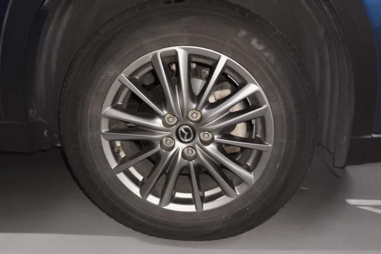 Used Mazda CX-5 2017 2.0L Automatic 2WD Smart Enjoyment Version China VI Standard Right Front Wheel Hub