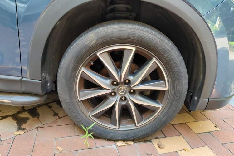 Used Mazda CX-5 2017 2.5L Automatic 4x4 Flagship Version China V Standard Right Front Wheel Hub