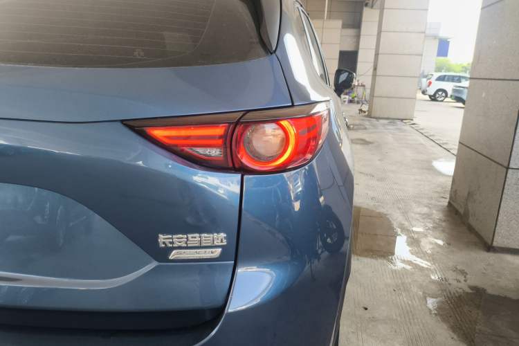 Used Mazda CX-5 2017 2.0L Automatic 2WD ZhiShang Trim China V Standard Right Rear Taillight
