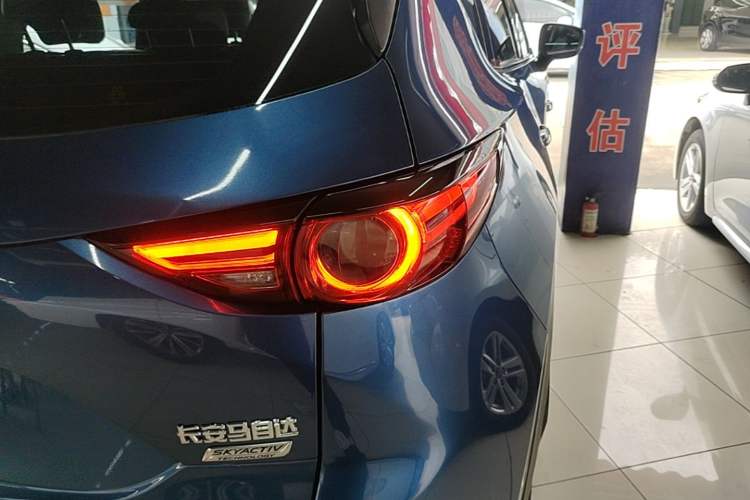 Used Mazda CX-5 2017 2.0L Automatic 2WD Smart Enjoyment Version China V Standard Right Rear Taillight